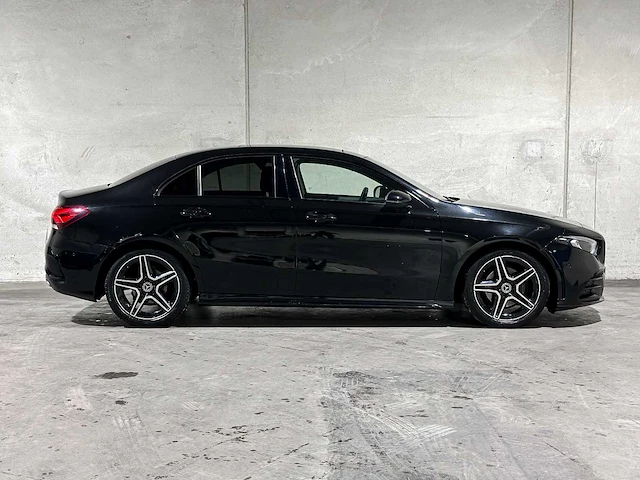 Mercedes-benz a180 limousine premium plus 136pk 2020, r-276-vv - afbeelding 45 van  45