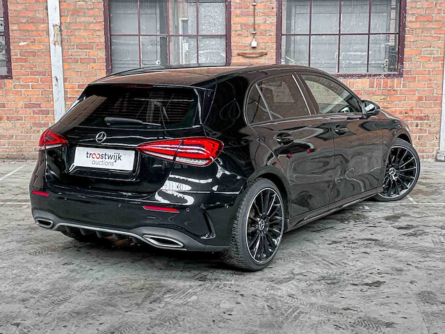 Mercedes-benz a180d amg business solution 116pk 2018 a-klasse, xj-192-k - afbeelding 3 van  45