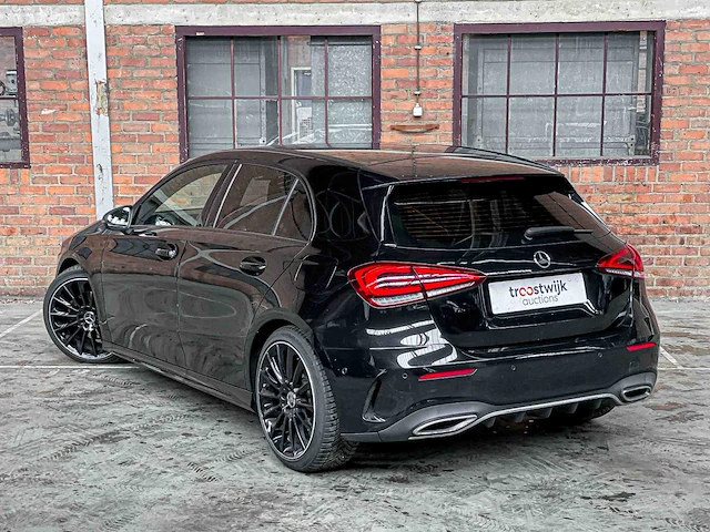 Mercedes-benz a180d amg business solution 116pk 2018 a-klasse, xj-192-k - afbeelding 7 van  45