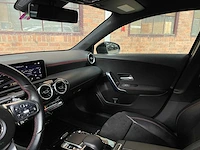 Mercedes-benz a180d amg business solution 116pk 2018 a-klasse, xj-192-k - afbeelding 13 van  45