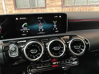 Mercedes-benz a180d amg business solution 116pk 2018 a-klasse, xj-192-k - afbeelding 21 van  45