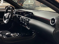 Mercedes-benz a180d amg business solution 116pk 2018 a-klasse, xj-192-k - afbeelding 32 van  45