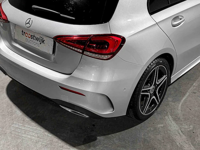 Mercedes-benz a200 amg business solution 163pk 2019 a-klasse, j-647-sp - afbeelding 8 van  51