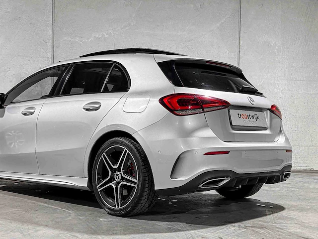 Mercedes-benz a200 amg business solution 163pk 2019 a-klasse, j-647-sp - afbeelding 15 van  51