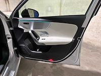 Mercedes-benz a200 amg business solution 163pk 2019 a-klasse, j-647-sp - afbeelding 42 van  51