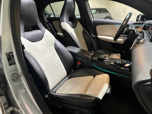 Mercedes-benz a200 amg business solution 163pk 2019 a-klasse, j-647-sp - afbeelding 43 van  51