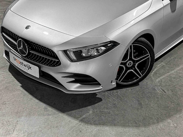 Mercedes-benz a200 amg business solution 163pk 2019 a-klasse, j-647-sp - afbeelding 34 van  51