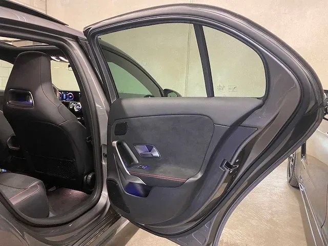 Mercedes-benz a200 amg business solution 163pk 2019 a-klasse, r-257-zn - afbeelding 53 van  67