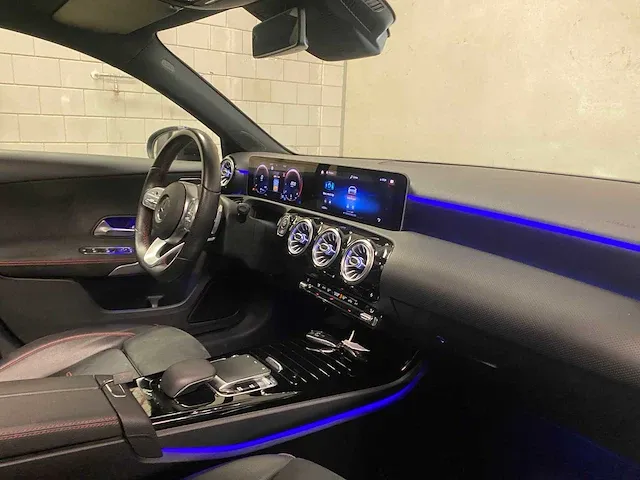 Mercedes-benz a200 amg business solution 163pk 2019 a-klasse, r-257-zn - afbeelding 57 van  67