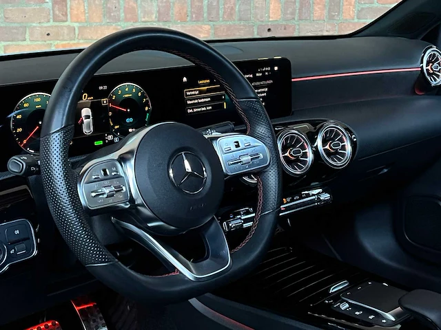 Mercedes-benz a250e amg business solution 160pk 2022 a-klasse, x-451-tp - afbeelding 26 van  68