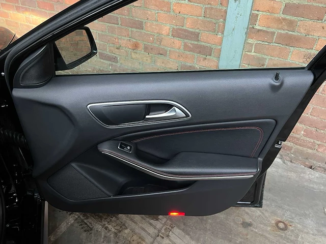 Mercedes-benz a45 amg 4matic 360pk 2015 a-klasse, zs-803-z - afbeelding 43 van  60