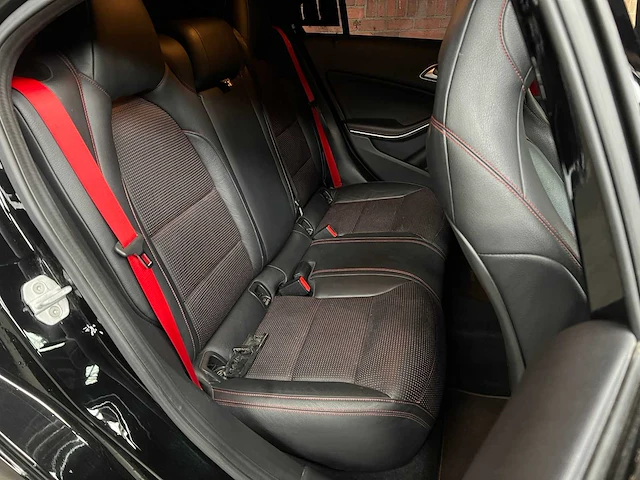 Mercedes-benz a45 amg 4matic 360pk 2015 a-klasse, zs-803-z - afbeelding 53 van  60