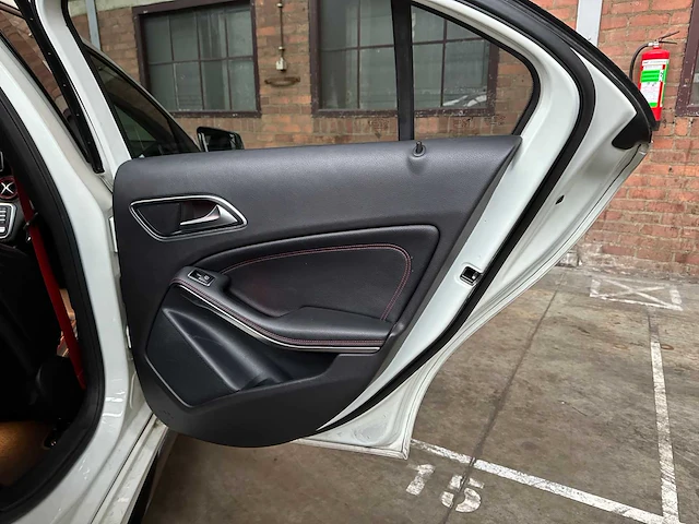 Mercedes-benz a45 amg 4matic 381pk 2016 a-klasse, k-200-tt - afbeelding 36 van  48