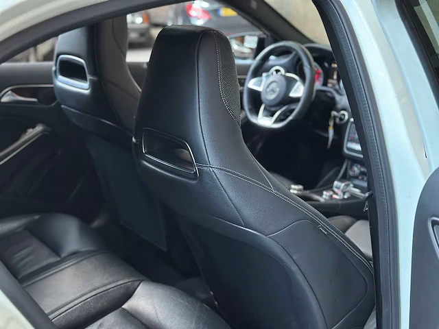 Mercedes-benz a45 amg 4matic 381pk 2018 a-klasse, k-828-fx - afbeelding 36 van  46