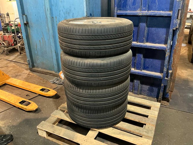 Mercedes benz amg velgen & banden (4x) - afbeelding 1 van  10