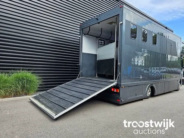 Mercedes-benz atego 3paards paardenvrachtwagen paardentransport met living 83-bfd-2 - afbeelding 13 van  64