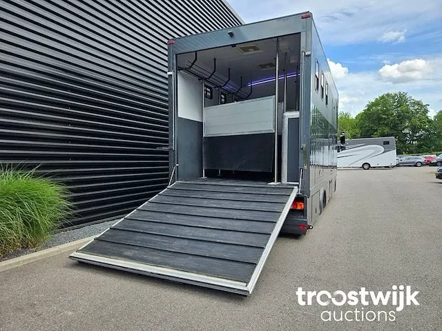 Mercedes-benz atego 3paards paardenvrachtwagen paardentransport met living 83-bfd-2 - afbeelding 14 van  64