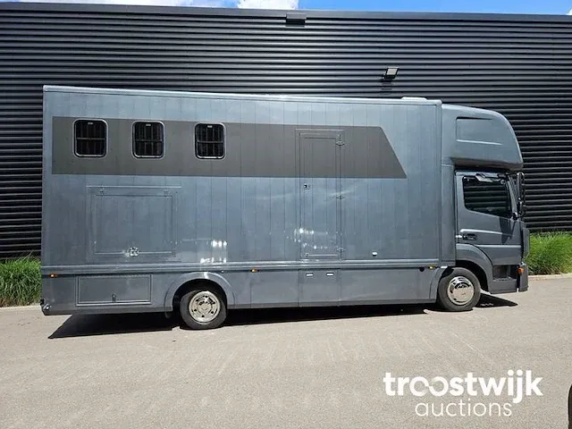 Mercedes-benz atego 3paards paardenvrachtwagen paardentransport met living 83-bfd-2 - afbeelding 23 van  64