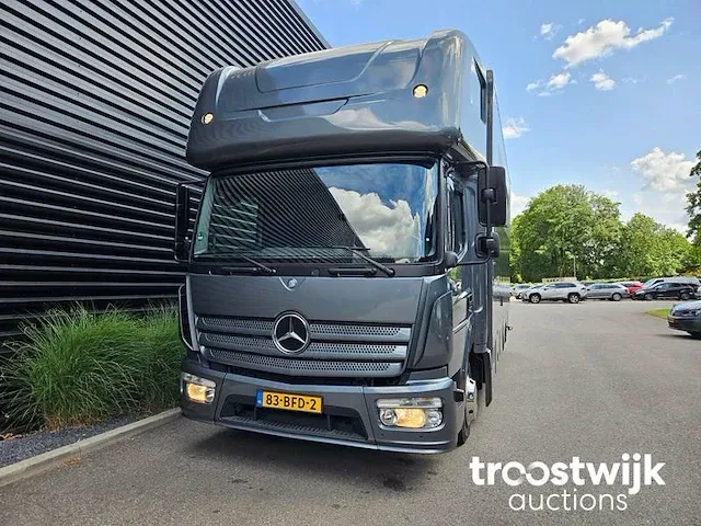 Mercedes-benz atego 3paards paardenvrachtwagen paardentransport met living 83-bfd-2 - afbeelding 45 van  64