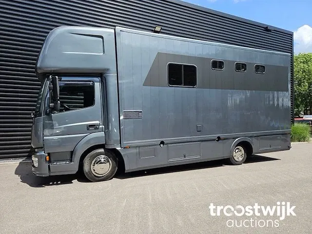 Mercedes-benz atego 3paards paardenvrachtwagen paardentransport met living 83-bfd-2 - afbeelding 62 van  64