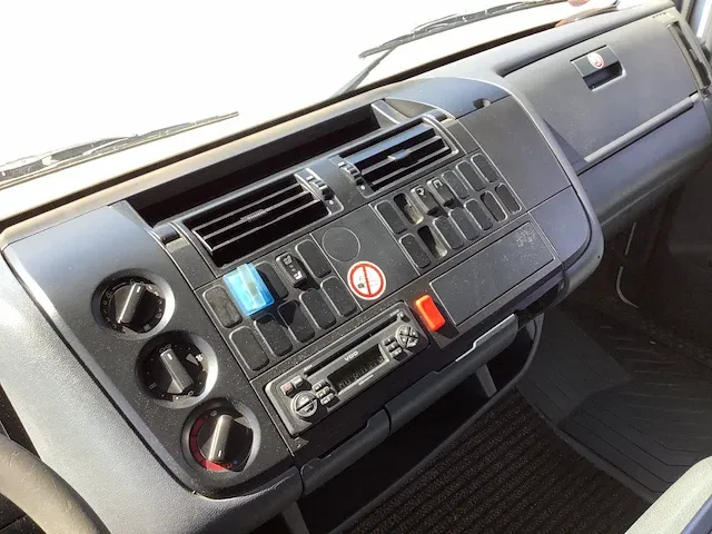Mercedes-benz atego 817 / 970.01 vrachtwagen - afbeelding 2 van  31
