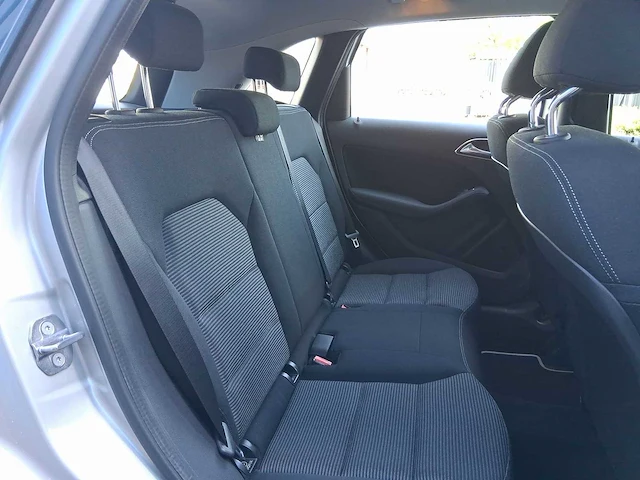 Mercedes-benz b-klasse 180 ambition car 2018 | xb-132-p - afbeelding 18 van  34