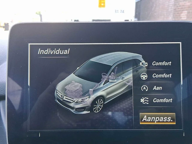 Mercedes-benz b-klasse 180 ambition car 2018 | xb-132-p - afbeelding 24 van  34