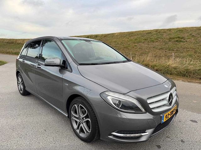 Mercedes-benz b-klasse 180 ambition clima navi 92-trf-5 - afbeelding 9 van  23