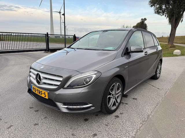 Mercedes-benz b-klasse 180 ambition clima navi 92-trf-5 - afbeelding 1 van  23
