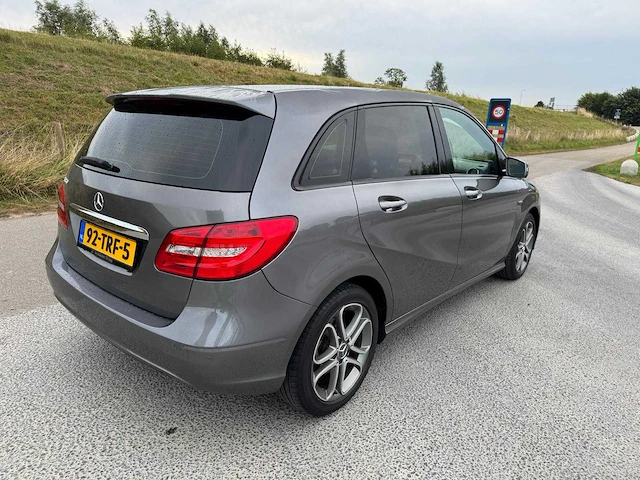 Mercedes-benz b-klasse 180 ambition clima navi 92-trf-5 - afbeelding 21 van  23