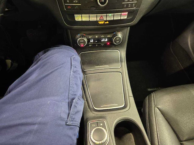 Mercedes-benz b-klasse 200 prestige 2015 | 2-zpz-95 - afbeelding 3 van  27