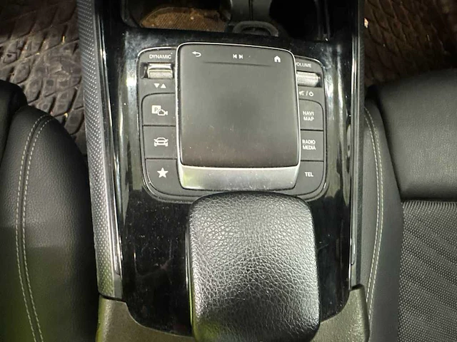 Mercedes-benz b klasse 200d , l-689-js - afbeelding 3 van  16