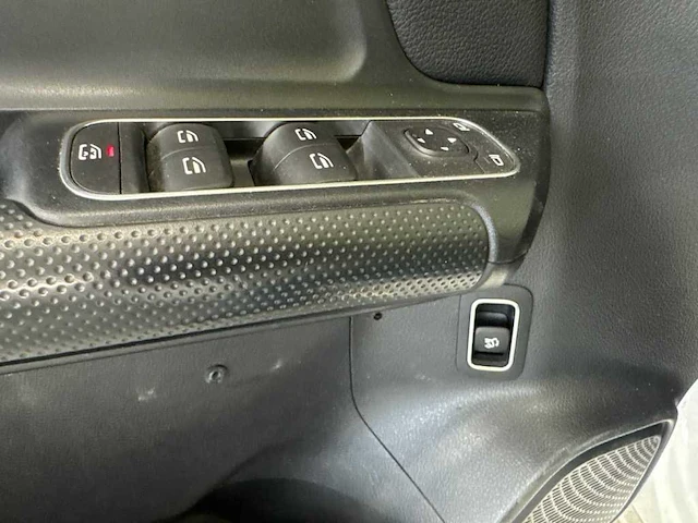 Mercedes-benz b klasse 200d , l-689-js - afbeelding 5 van  16