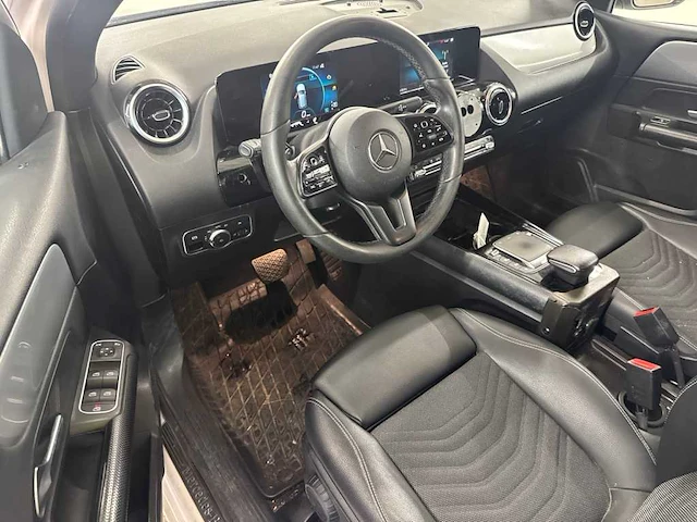 Mercedes-benz b klasse 200d , l-689-js - afbeelding 12 van  16