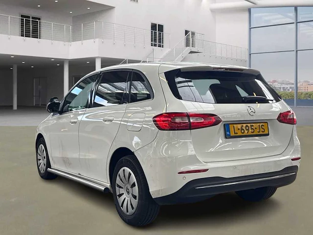 Mercedes-benz b-klasse 200d , l-695-js - afbeelding 9 van  14