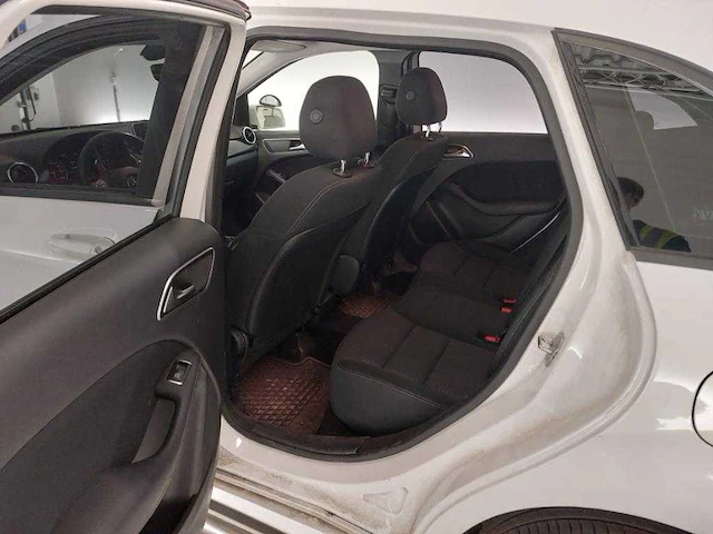 Mercedes-benz b-klasse 220 d ambition , tp-846-d - afbeelding 14 van  17