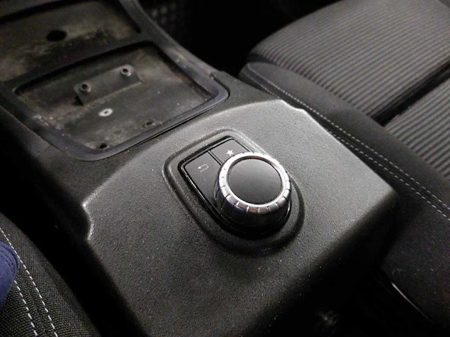 Mercedes-benz b-klasse 220 d ambition , tp-847-d - afbeelding 5 van  18