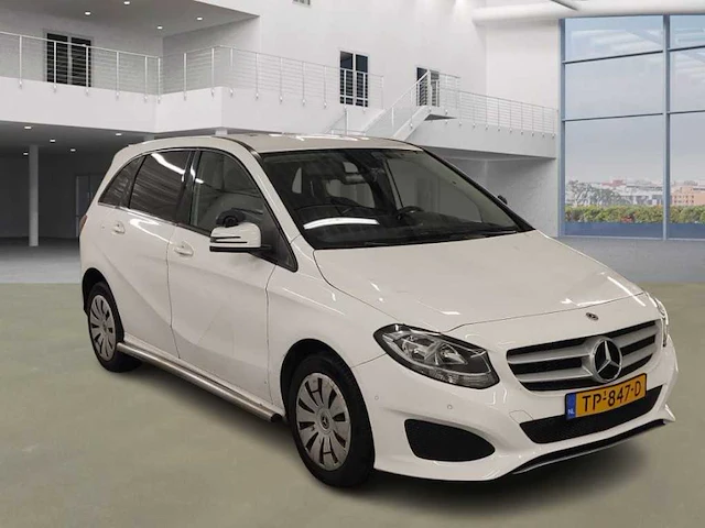 Mercedes-benz b-klasse 220 d ambition , tp-847-d - afbeelding 11 van  18