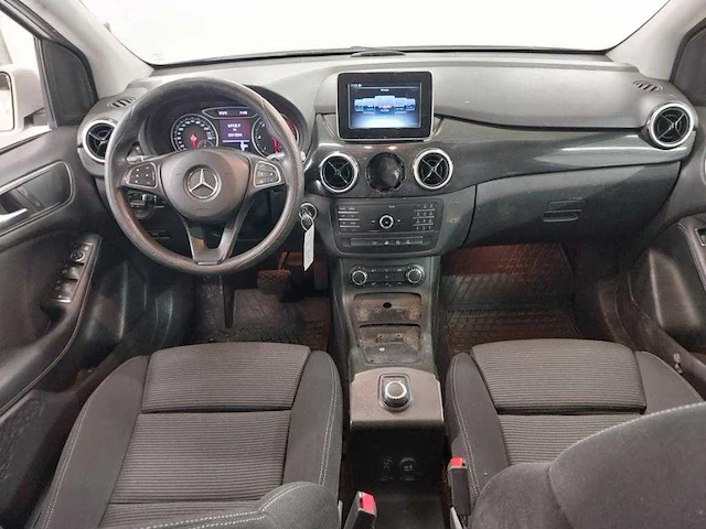 Mercedes-benz b-klasse 220 d ambition , tp-847-d - afbeelding 18 van  18
