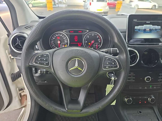 Mercedes-benz b-klasse 220 d ambition , xl-703-z - afbeelding 7 van  14