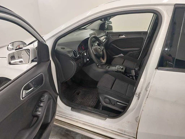 Mercedes-benz b-klasse 220 d ambition , xt-509-g - afbeelding 7 van  16