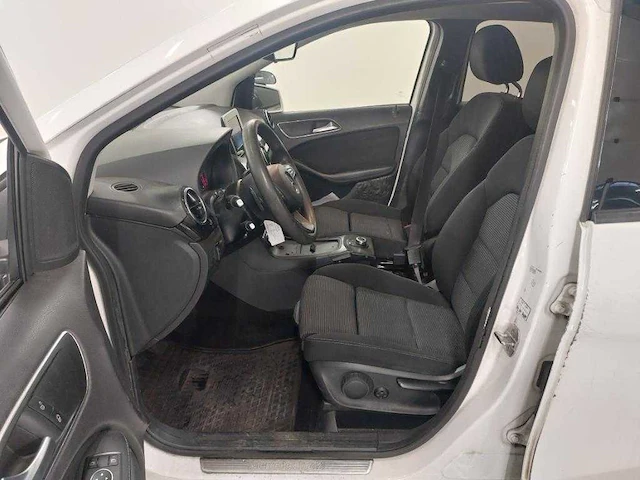 Mercedes-benz b-klasse 220 d ambition , xt-509-g - afbeelding 12 van  16