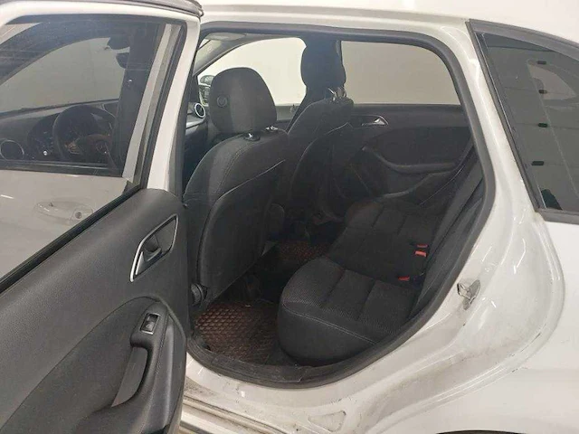 Mercedes-benz b-klasse 220 d ambition , xt-509-g - afbeelding 13 van  16