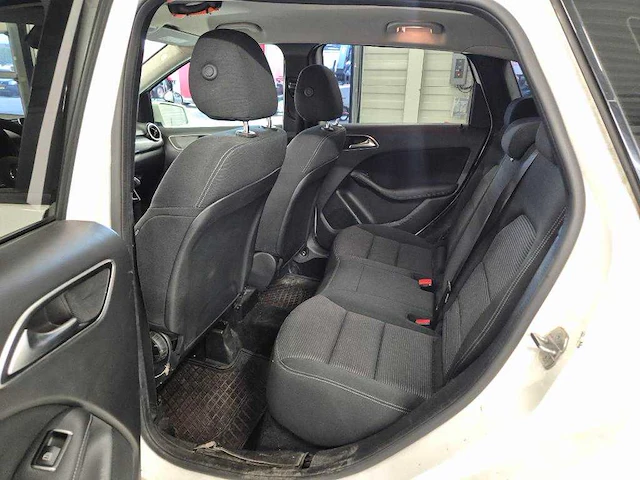 Mercedes-benz b-klasse 220 d ambition , zf-319-p - afbeelding 13 van  16
