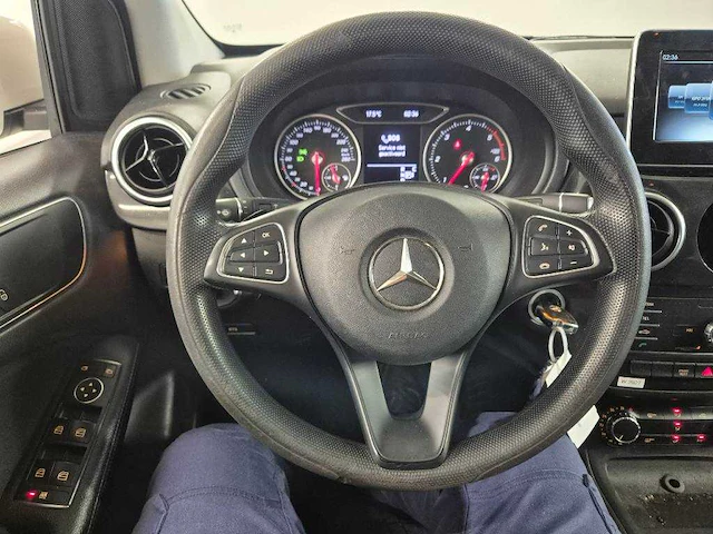Mercedes-benz b-klasse 220 d ambition , zf-319-p - afbeelding 15 van  16