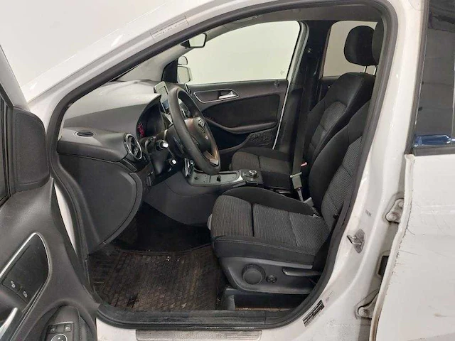 Mercedes-benz b-klasse 220 d ambition , zf-325-p - afbeelding 14 van  18