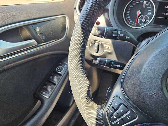 Mercedes benz b klasse 220 d ambition , zf-562-b - afbeelding 15 van  15