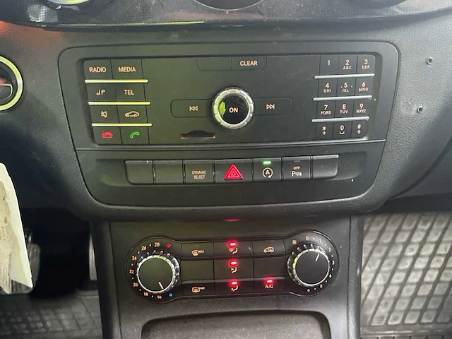 Mercedes-benz b-klasse 220 d ambition , zf-574-b - afbeelding 4 van  15