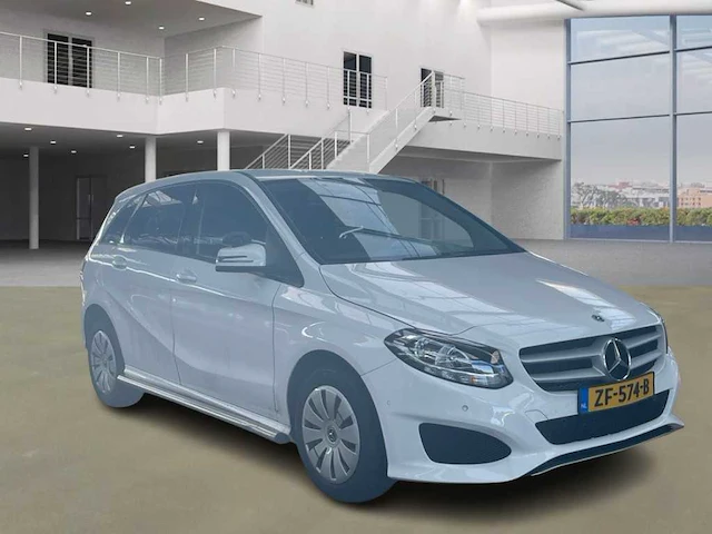 Mercedes-benz b-klasse 220 d ambition , zf-574-b - afbeelding 8 van  15