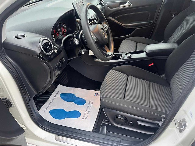 Mercedes benz b-klasse 220 d automaat cruise airco , tt-004-p - afbeelding 15 van  25